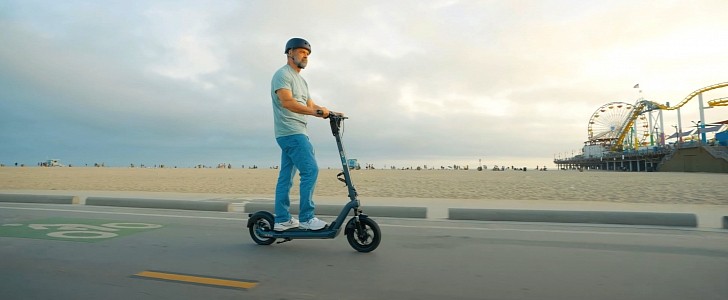 Gyroor X3 Electric Scooter