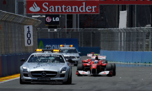 Hamilton Responds to Ferrari Criticism
