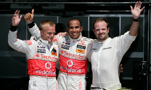 Hamilton Takes Pole Position at Valencia