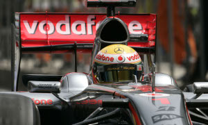 Hamilton Tops Practice 1 in Bahrain