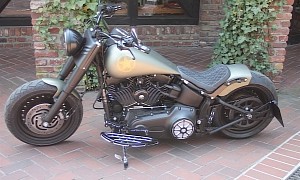 Harley-Davidson Fat Boy Ready for the Army, Rides on Black Solid-Design Wheels