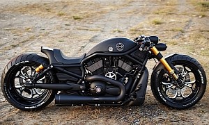 Harley-Davidson Night Rod Is So Black It’s Invisible When the Sun Is Down