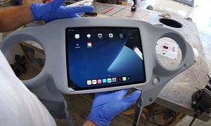 Harley-Davidson Street Glide Gets an iPad Thanks to Custom Dash Panel