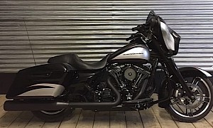 Harley-Davidson Street Glide Hides Chrome Under Paint, Everything Else Under Custom Job