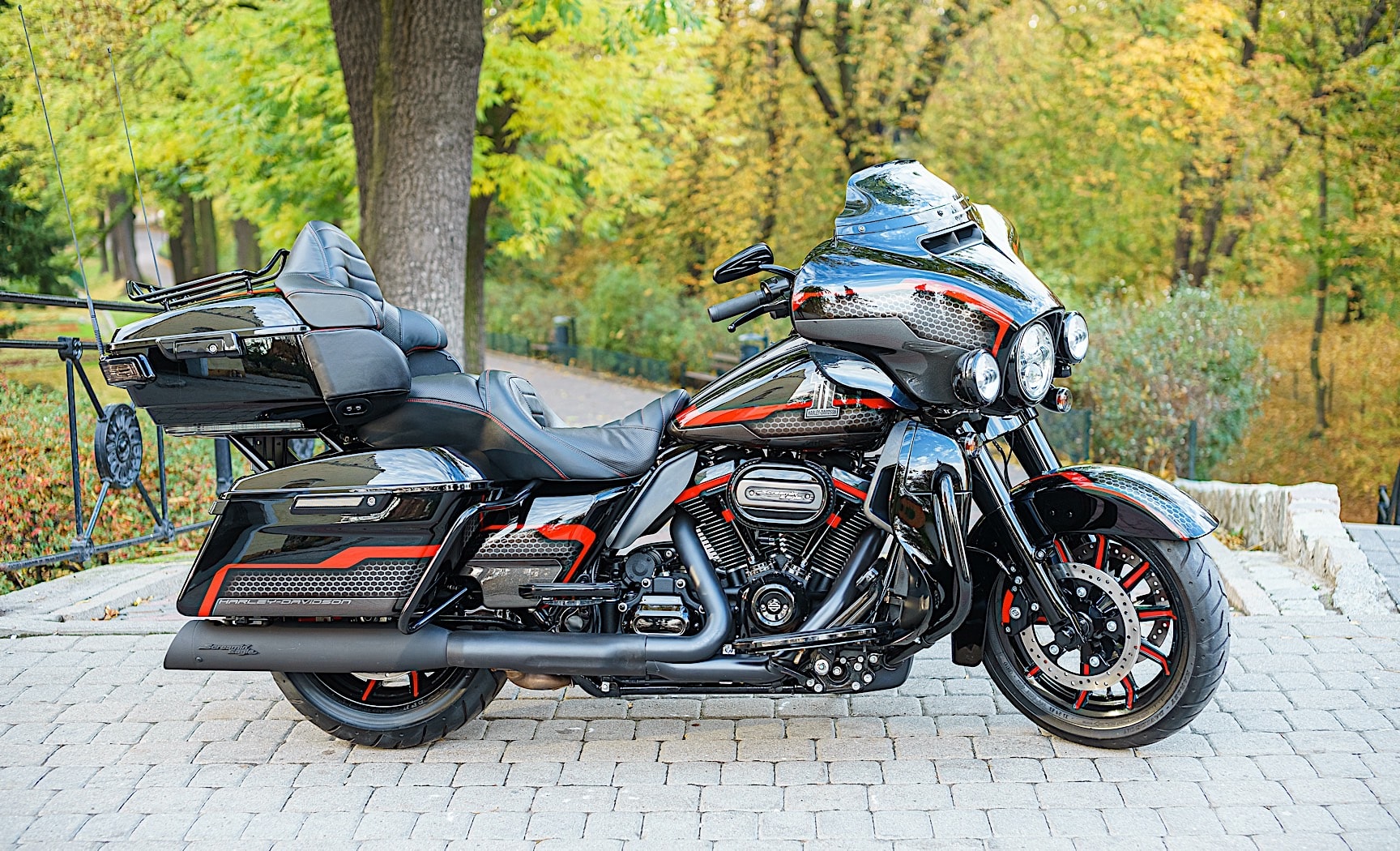 Harley-Davidson Ultra Low Grander Puts a New Spin on the Electra Glide -  autoevolution