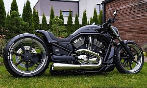 Harley-Davidson V-Rod SS Is a Shrine to Chrome, Shine Is Stunning Over Muscle