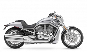 Harley Debuts New V-Rod 10th Anniversary and Dyna Switchback