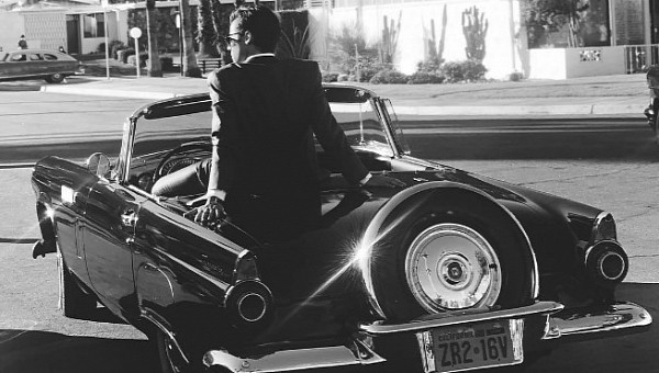 Harry Styles and Olivia Wilde Drive in His Classic Mercedes-Benz SL ...