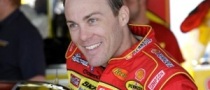 Harvick Wins Nashville with Two Fresh Tires