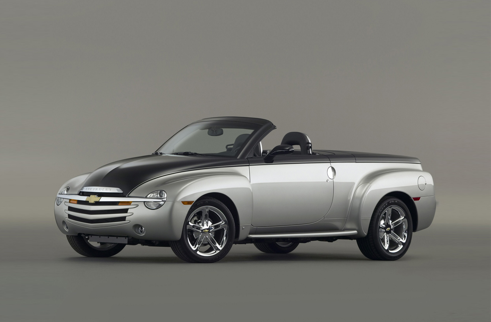 hate-it-or-love-it-the-chevy-ssr-is-one-of-the-coolest-pickup-trucks-of-all-time-170565_1.jpg
