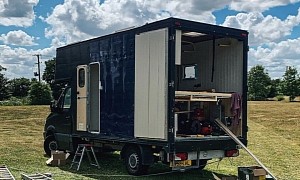 Hattie the Luton Is an Old Removal Van Converted Into a Cozy Home on Wheels