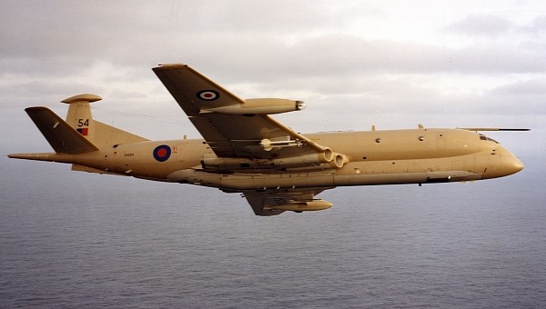 Hawker Siddeley Nimrod with Sidewinders over Falklands