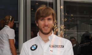 Heidfeld Breaks Schumacher's Record for Consecutive F1 Finishes