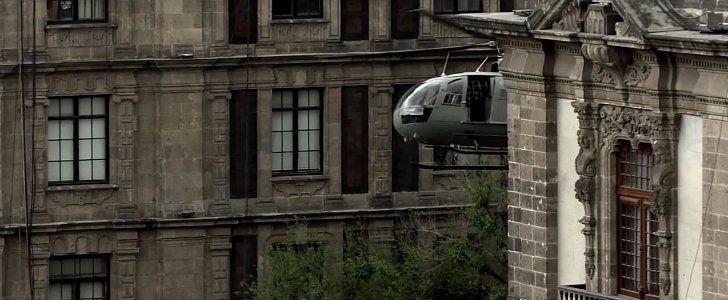 Spectre helicopter stunt