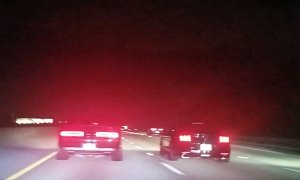 Hellcat Drag Races 2018 Mustang GT, Street Fight Is a Struggle