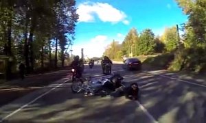 Helmetless Rider Fails Utterly to Ride in a Group, Crashes Embarrassingly