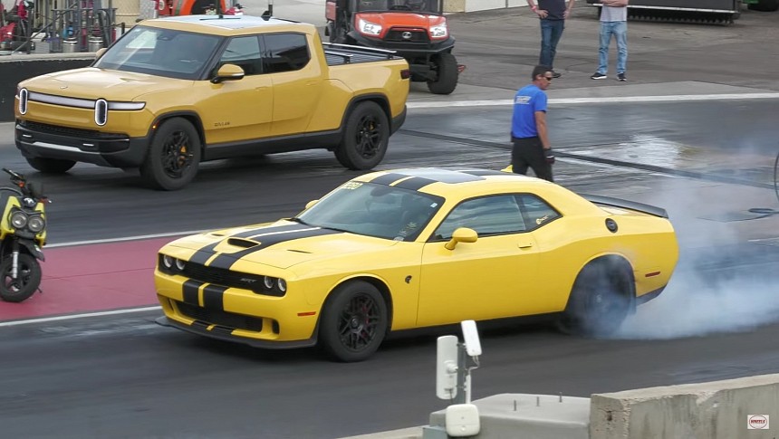 Dodge Challenger Hellcat smokes the Rivian R1T twice in a row