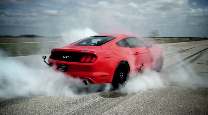 HPE700 Supercharged Mustan
