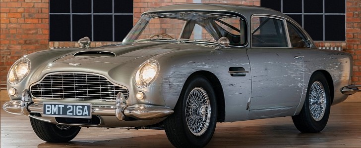 Cars that starred in latest James Bond movie are up for auction