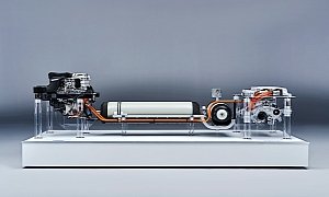 Here's the First Look at BMW's Hydrogen Fuel Cell Powertrain