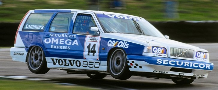 Volvo 850 BTCC racing car
