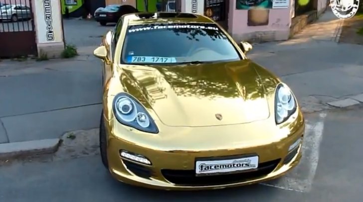 Porsche Panamera in gold
