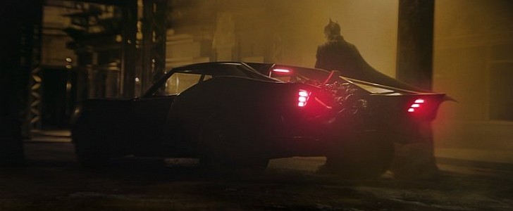 The first official look at the Batmobile in The Batman (2021)