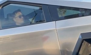 Here’s Elon Musk Riding Shotgun in the Cybertruck for Jay Leno’s Garage Episode