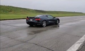 Here’s How the C8 Corvette Stingray Z51 Accelerates on a Rainy Track