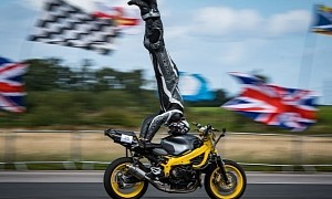 Here’s How You Make History With a Headstand on a Motorcycle Doing 76 MPH