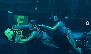Here’s Sigourney Weaver Doing Her Own Underwater Stunts on a DPV for Avatar