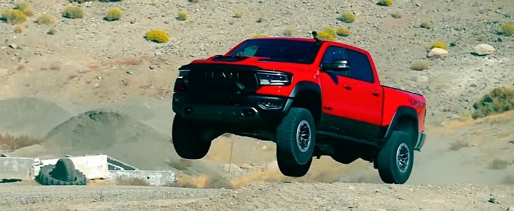 Here’s the 2021 Ram TRX Jumping Like a Baja Truck - autoevolution
