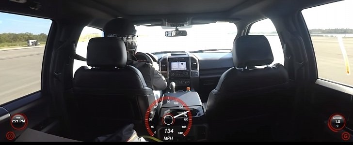 Here’s the Ford F-150 Raptor Hitting 134 MPH