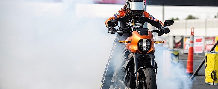 Harley-Davidson LiveWire drag racing