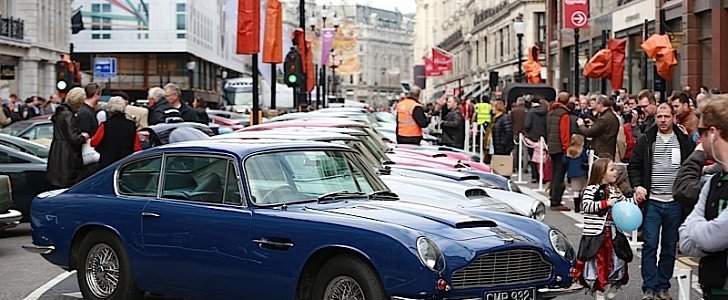 Few days after the premiere of Spectre, the unique Aston Martin DB10 will be on display in London among many other beauties