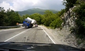High Center of Gravity Truck Fail in Russia