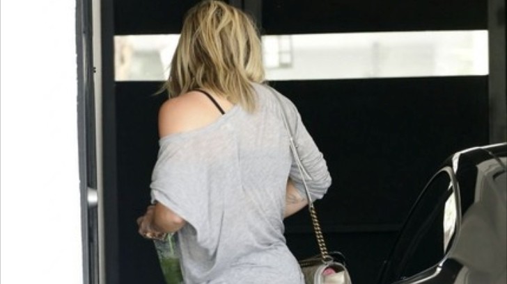 Hilary Duff Drives Her Porsche 911 to the Gym