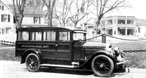 1920 police car