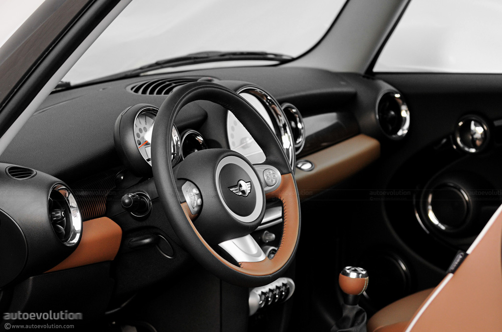MINI Cooper S steering wheel