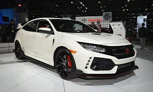 Honda Civic Type R Oozes Fake Carbon and 306 HP in New York