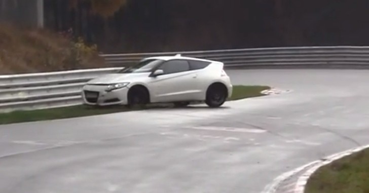 Honda CR-Z Crashes During Nurburgring Track Day