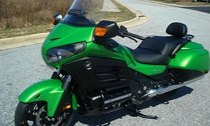Honda Details the F6B Deluxe Package, Custom Green One Spotted