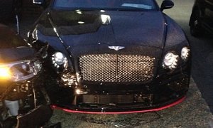 Honda Driver Repeatedly Rams Into Bentley and Rolls-Royce For No Apparent Reason