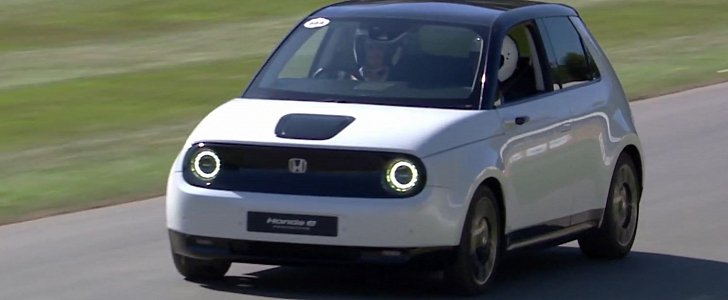 Honda e Prototype Makes Dynamic Debut at the Goodwood FoS