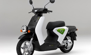 Honda EV-neo Electric Scooter Under Lease in Japan