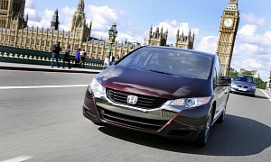 Honda FCX Clarity To Make UK Debut at EcoVelocity 2011