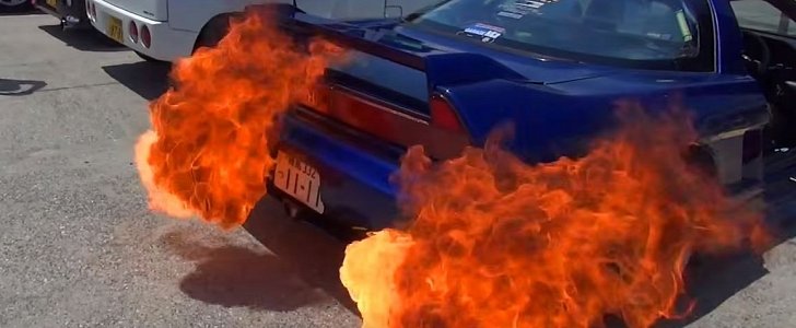 Honda NSX with Flamethrower Exhaust