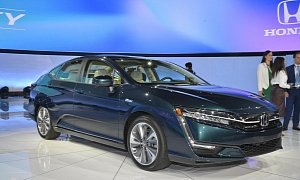Honda Reveals Clarity PHEV and EV in New York