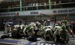 Honda Tests New Traffic-Light Pitstop System for 2009