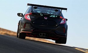 Honda Unveils Civic Type R Touring Car for Customer Racing